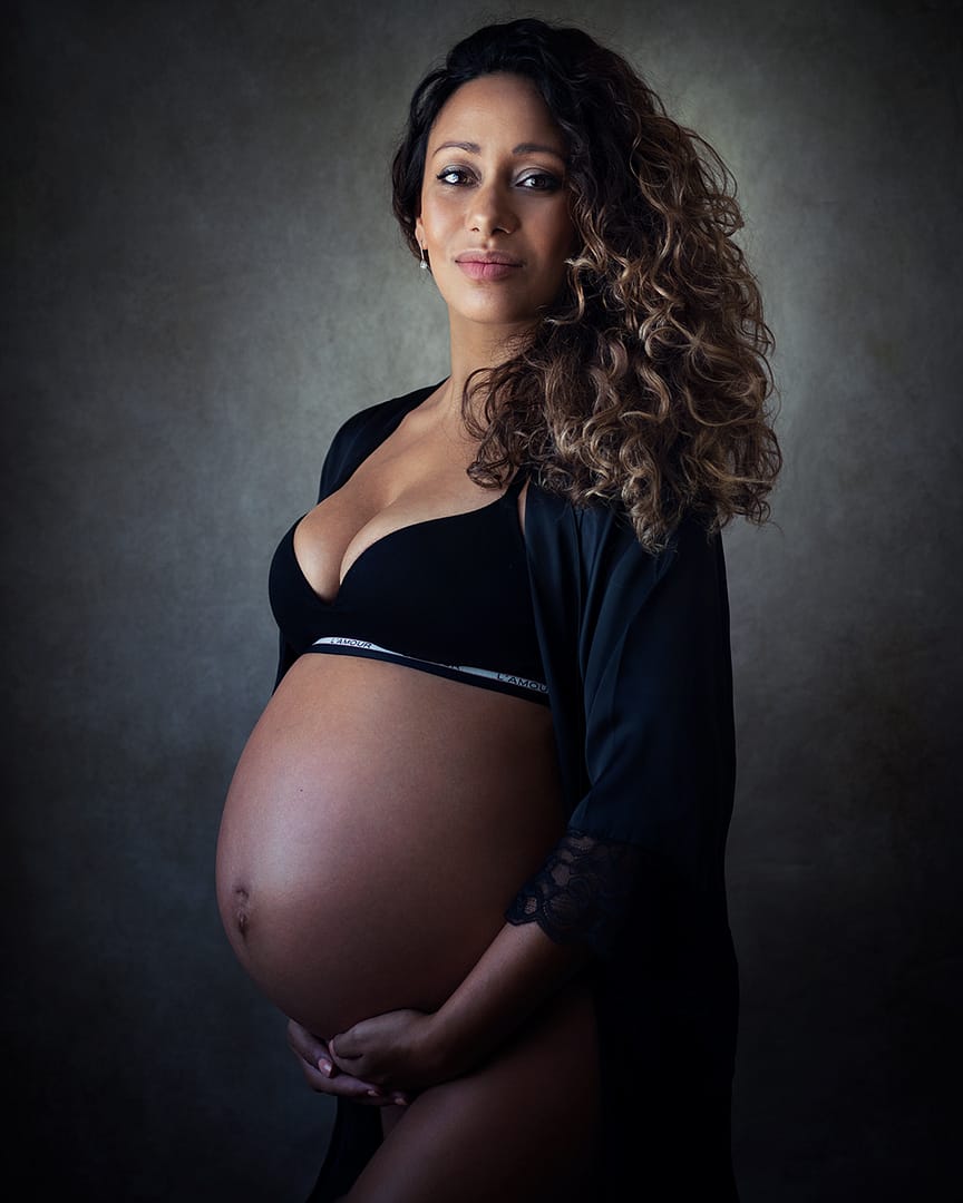 Dubai pregnancy photoshoot